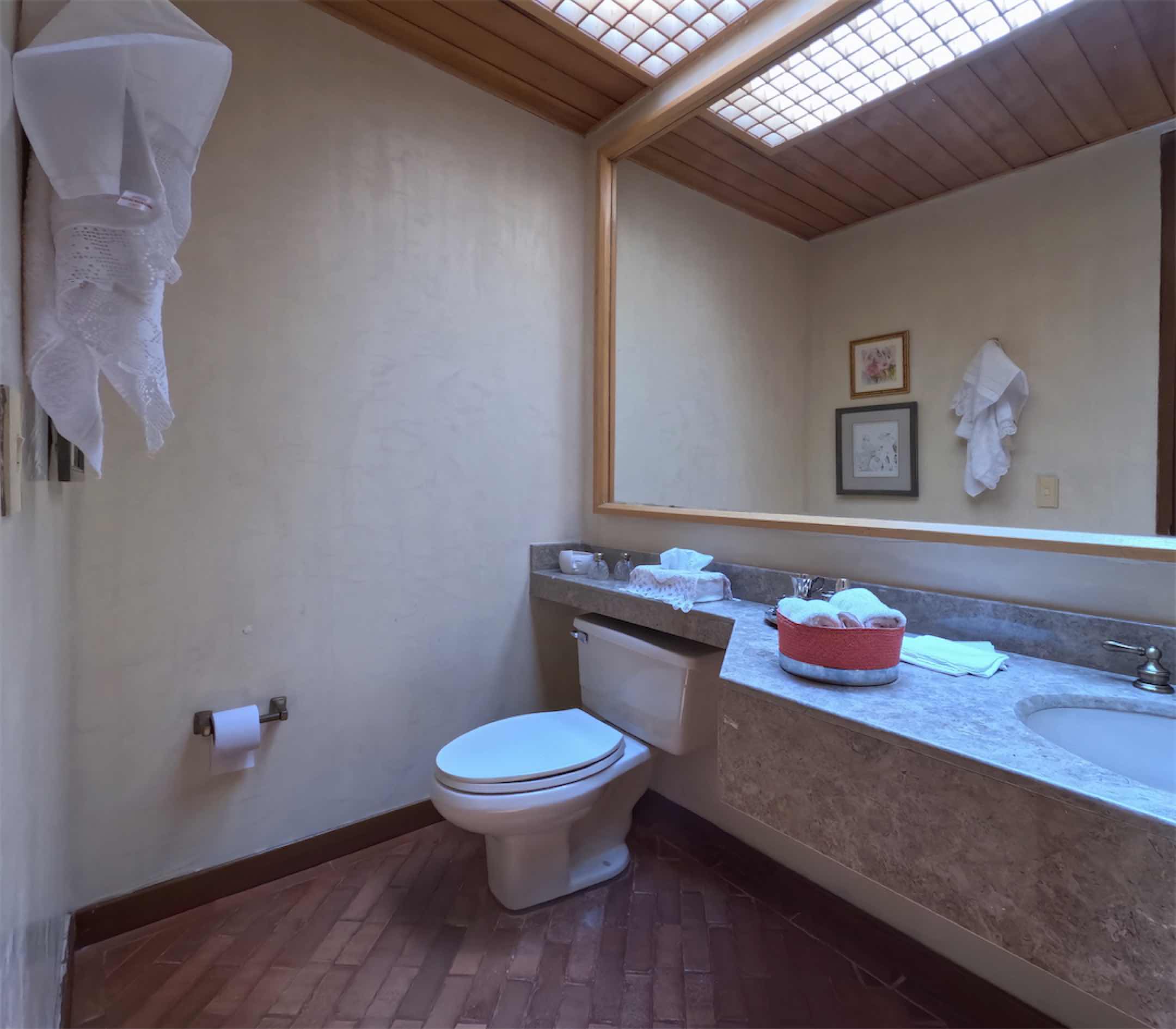 Linda casa campestre de 351 m2 en conjunto cerrado, Sikasue – La Calera