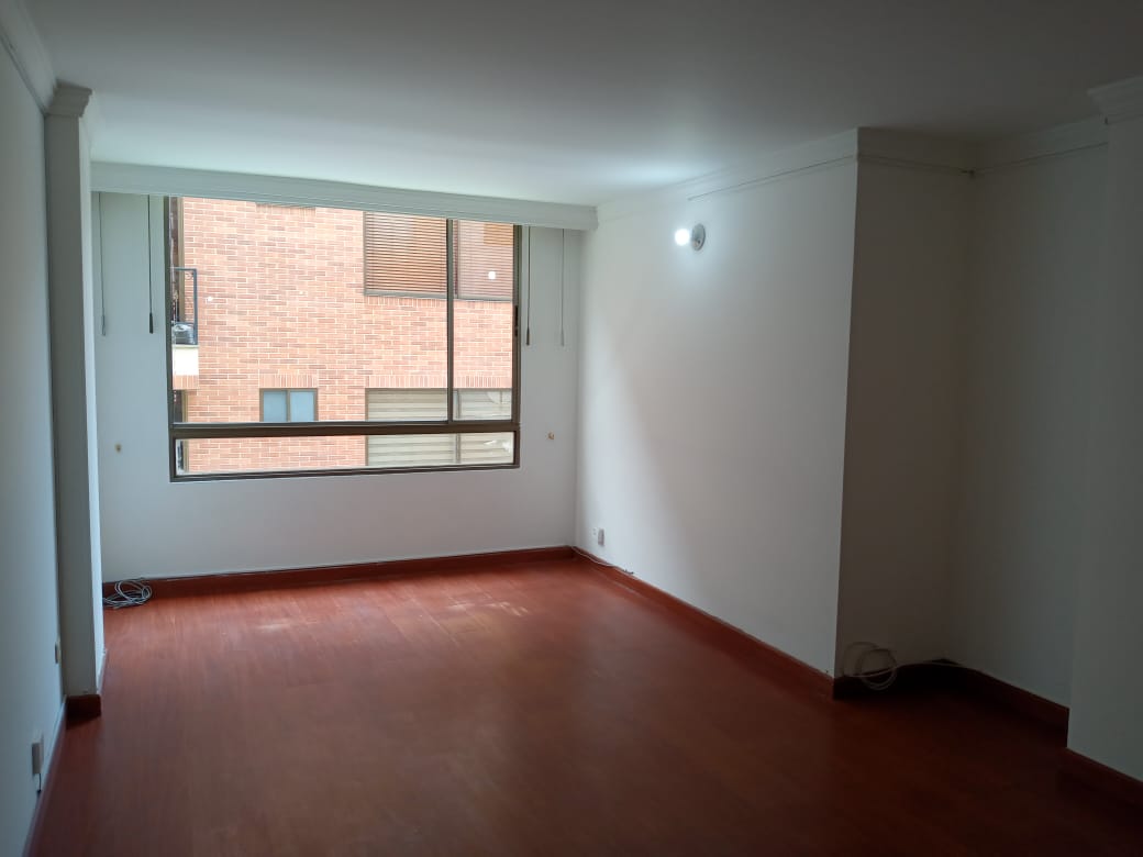 Apartamento interior iluminado de 60 m2 en El Batan