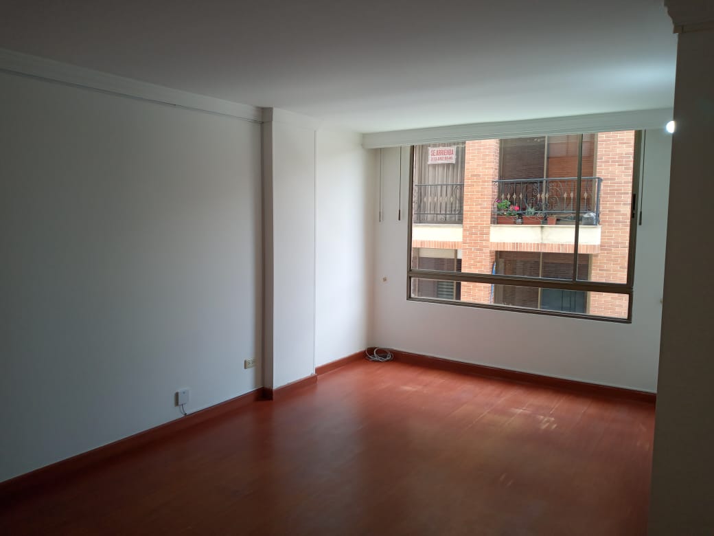 Apartamento interior iluminado de 60 m2 en El Batan