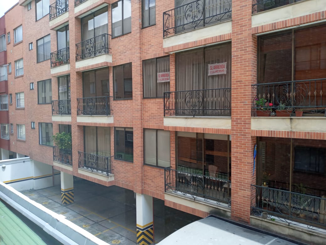 Apartamento interior iluminado de 60 m2 en El Batan