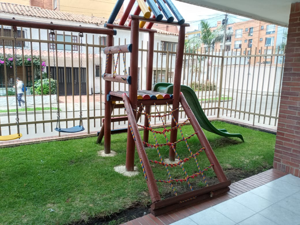 Apartamento interior iluminado de 60 m2 en El Batan