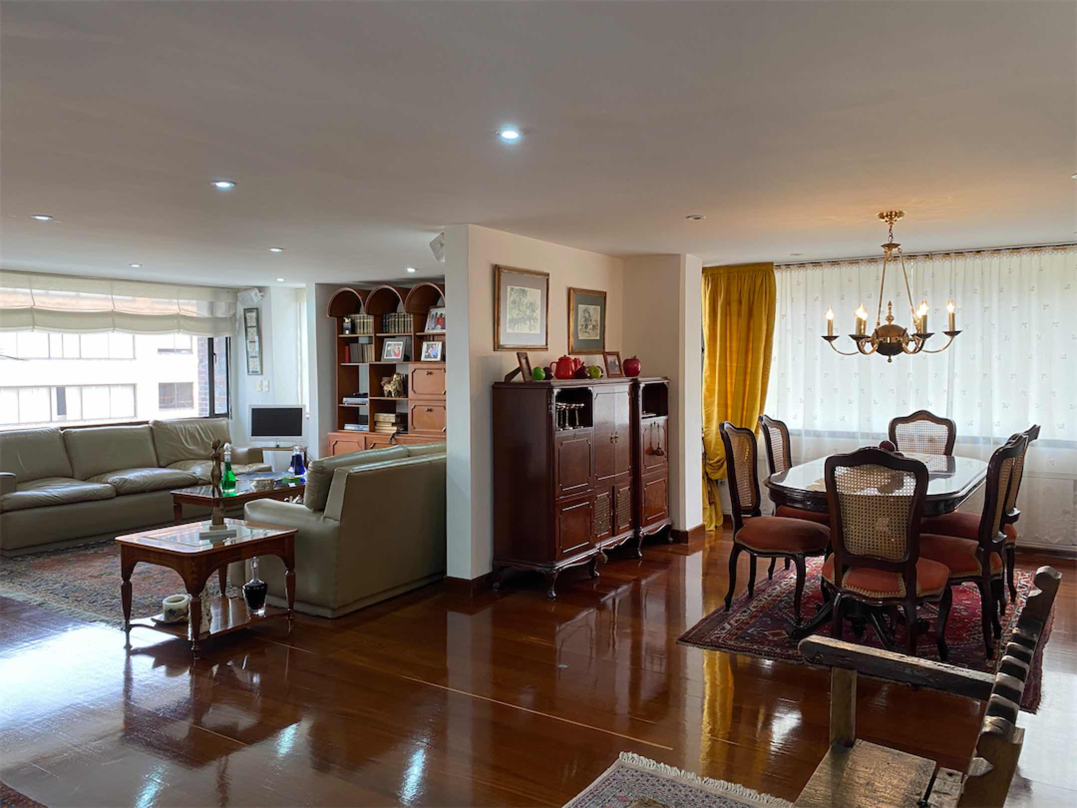 Lindo apartamento remodelado de 240m2, en Santa Bárbara
