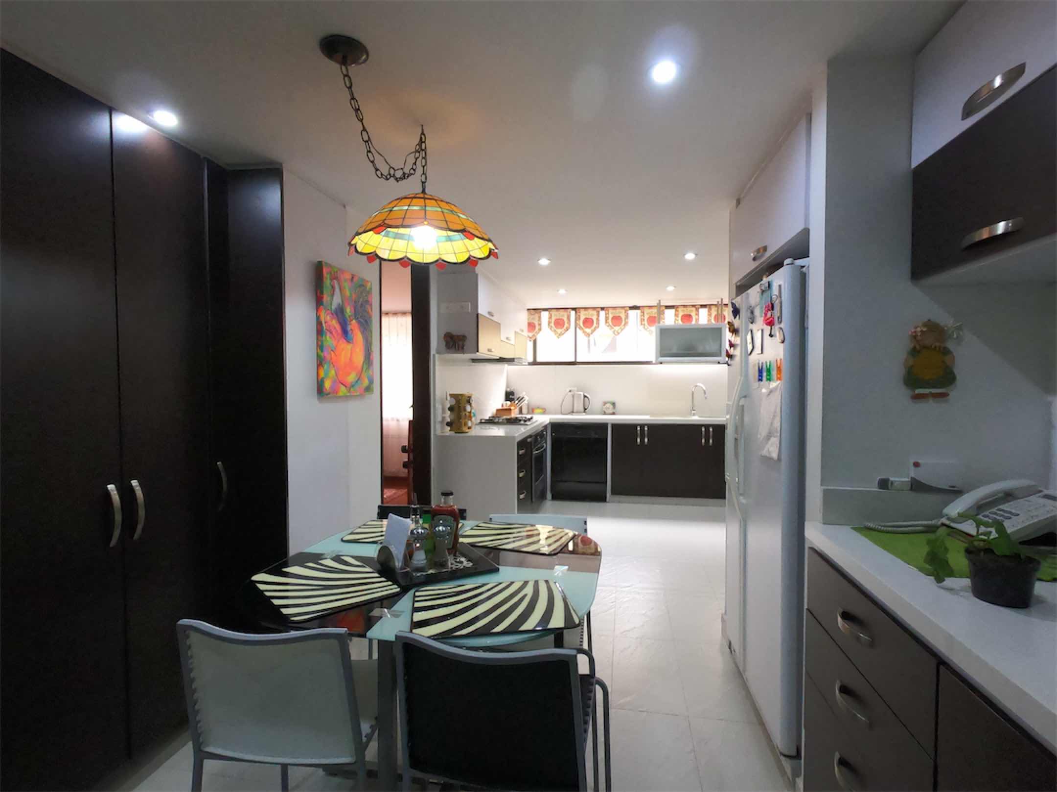 Lindo apartamento remodelado de 240m2, en Santa Bárbara