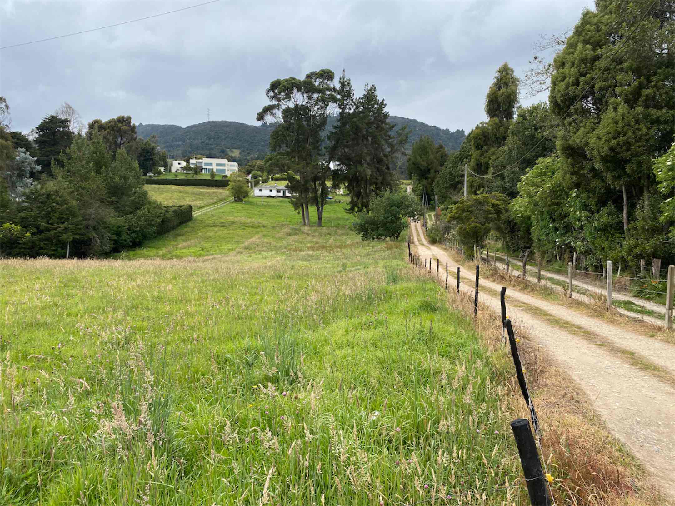Lindo lote de 5.800 m2 en el Sector La Virgen, El Salitre – La Calera