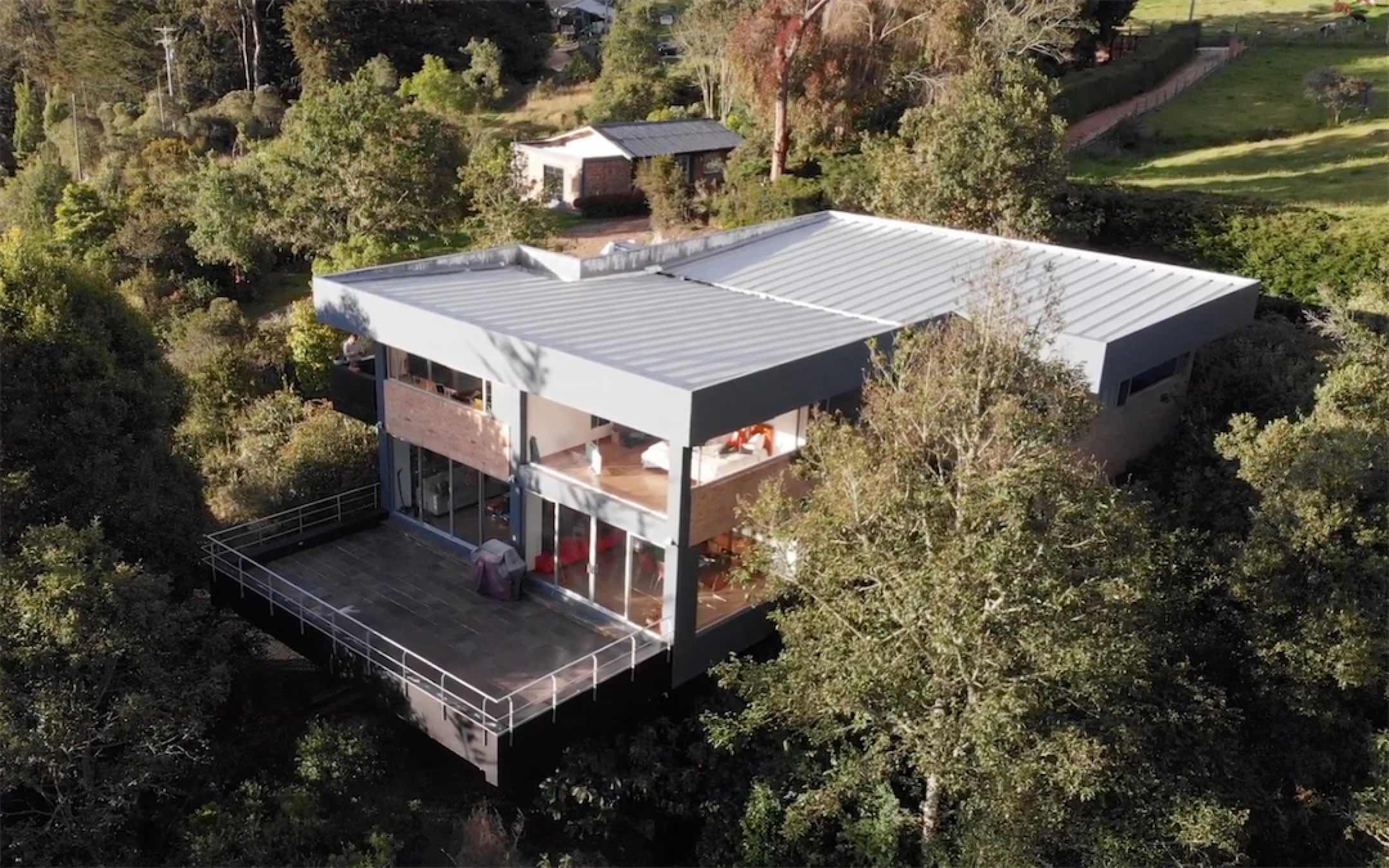 Moderna casa estilo Bauhaus de 410m2 en El Hato, Zona 6, La Calera