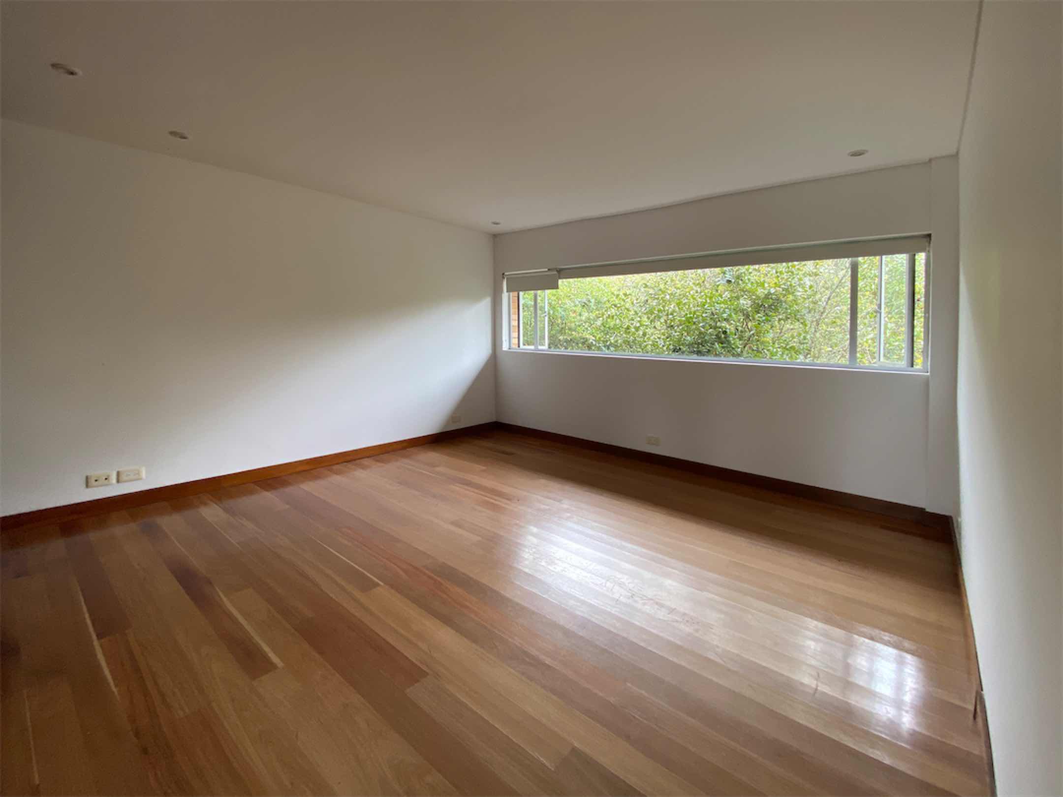 Moderna casa estilo Bauhaus de 410m2 en El Hato, Zona 6, La Calera