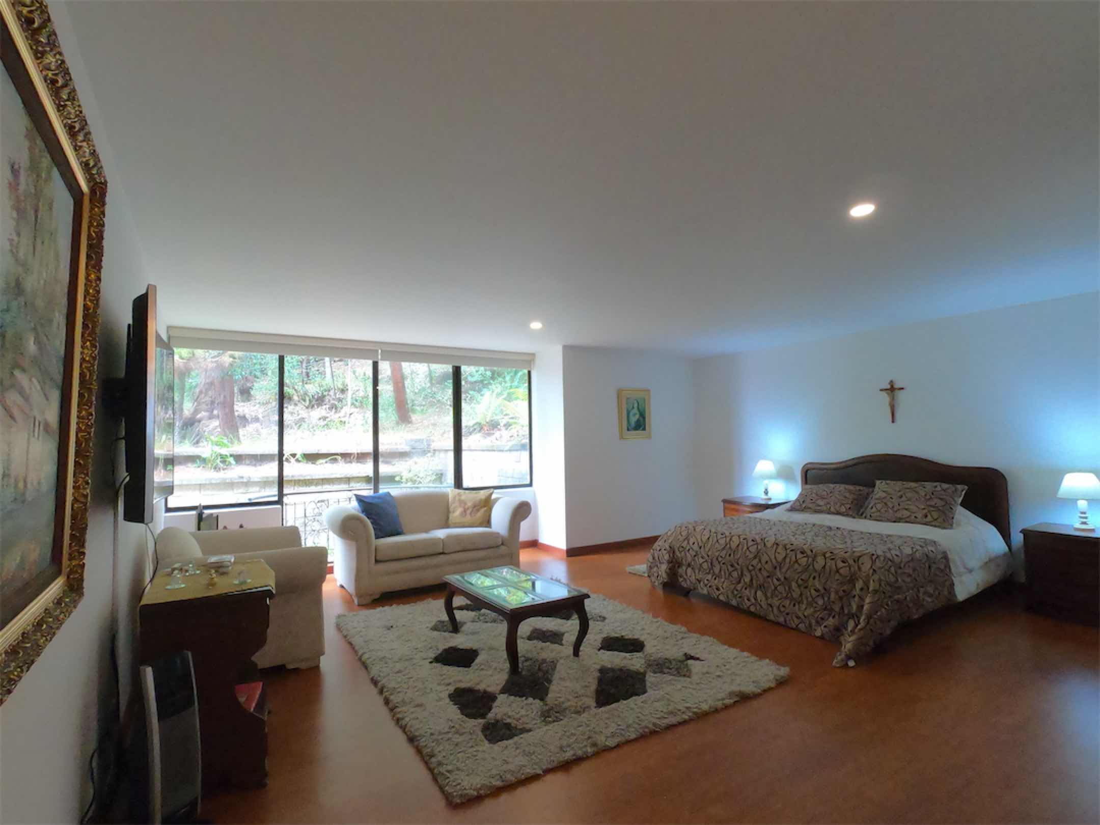 Lindo apartamento dúplex de 205m2 más terraza en Bosque de Pinos