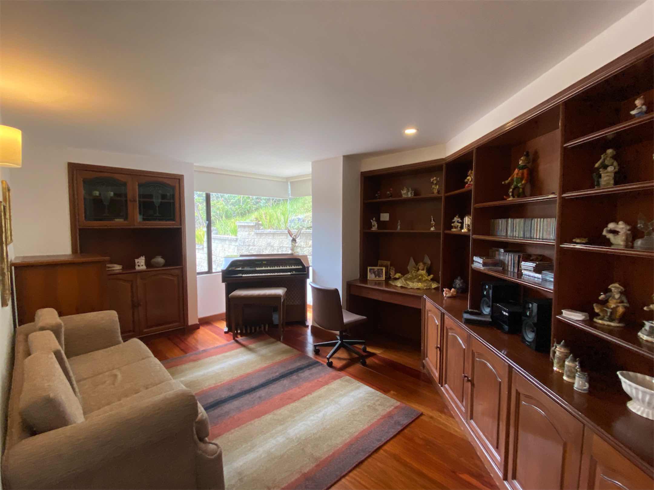 Lindo apartamento dúplex de 205m2 más terraza en Bosque de Pinos