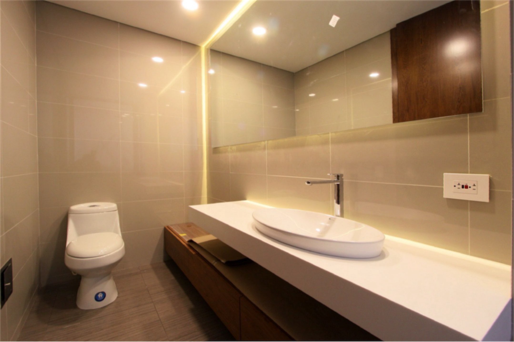 Lindo apartamento de 274 m2 + terraza de 81m2 en Cabrera / Altos del Retiro