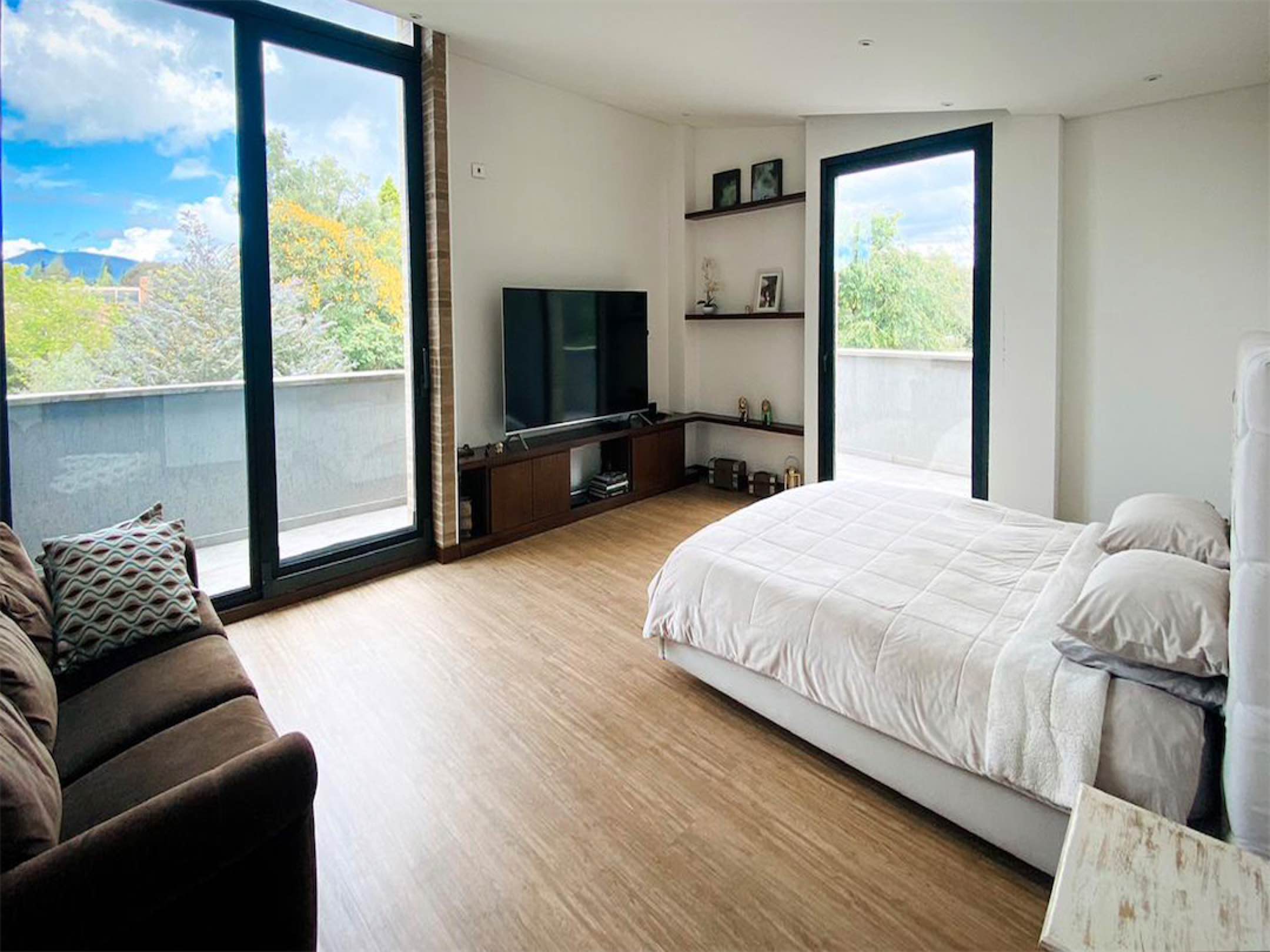 Linda casa contemporánea de 440m2 en Hacienda San Sebastián, Bogotá