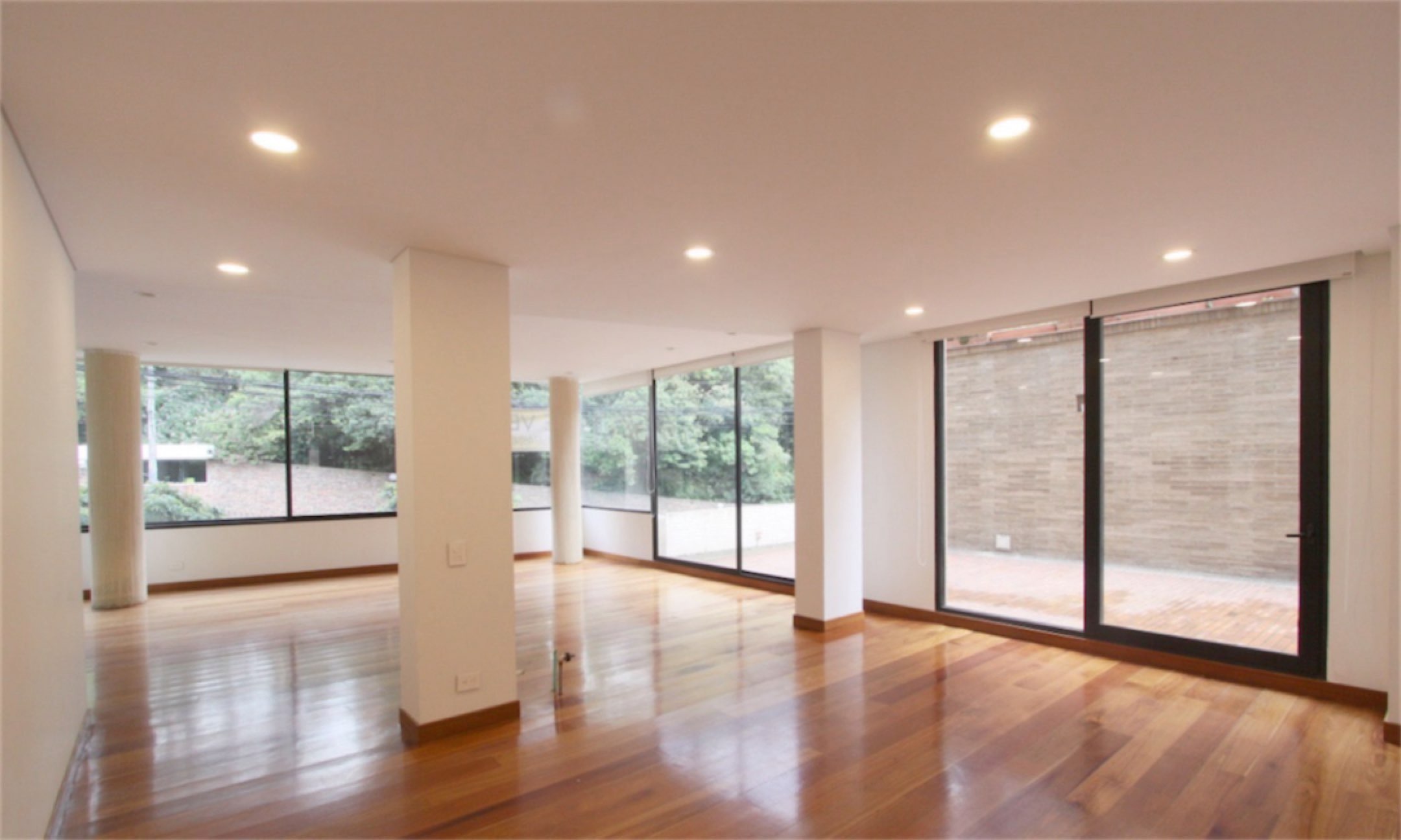 Lindo apartamento de 274 m2 + terraza de 81m2 en Cabrera / Altos del Retiro