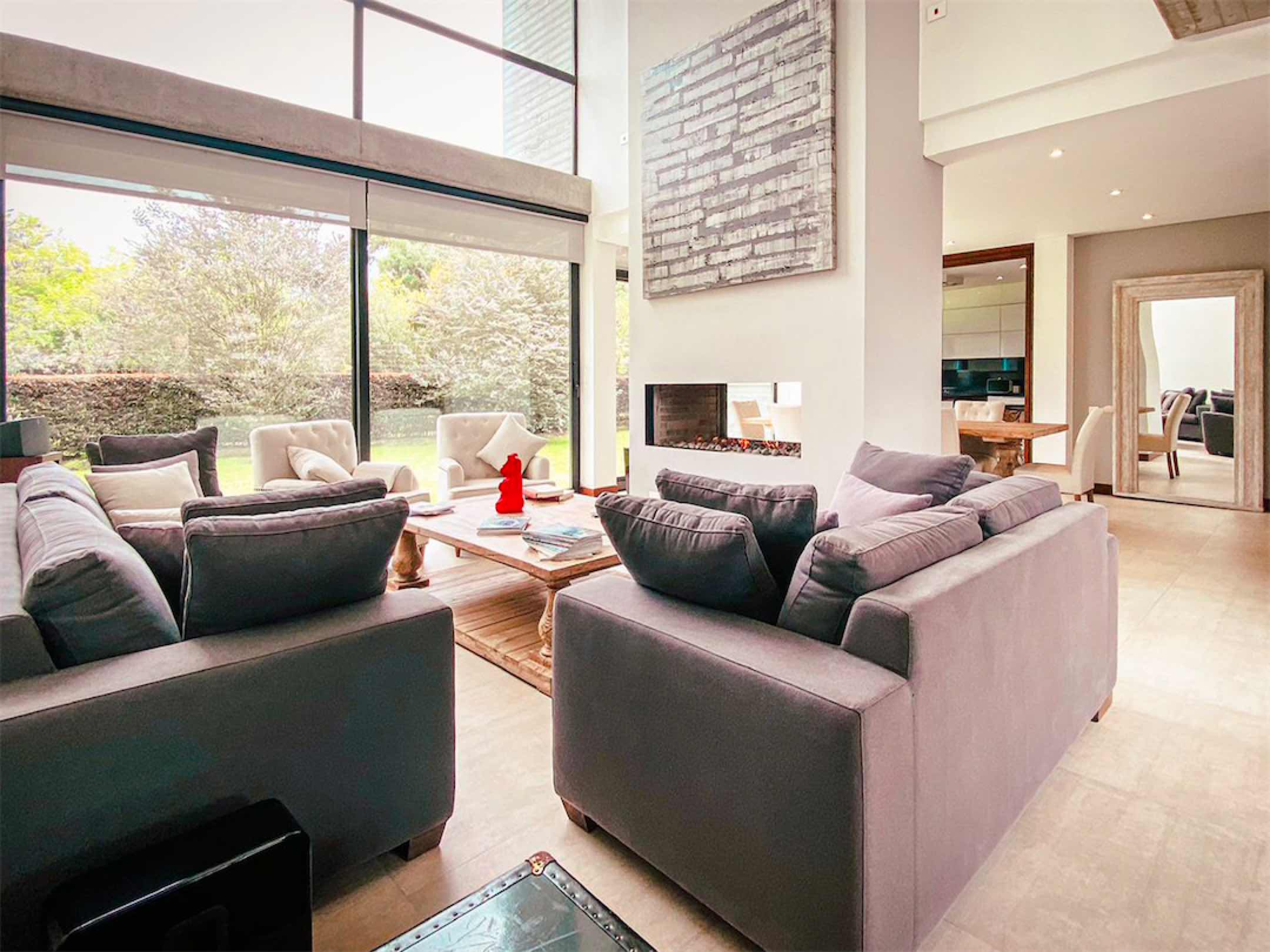 Linda casa contemporánea de 440m2 en Hacienda San Sebastián, Bogotá