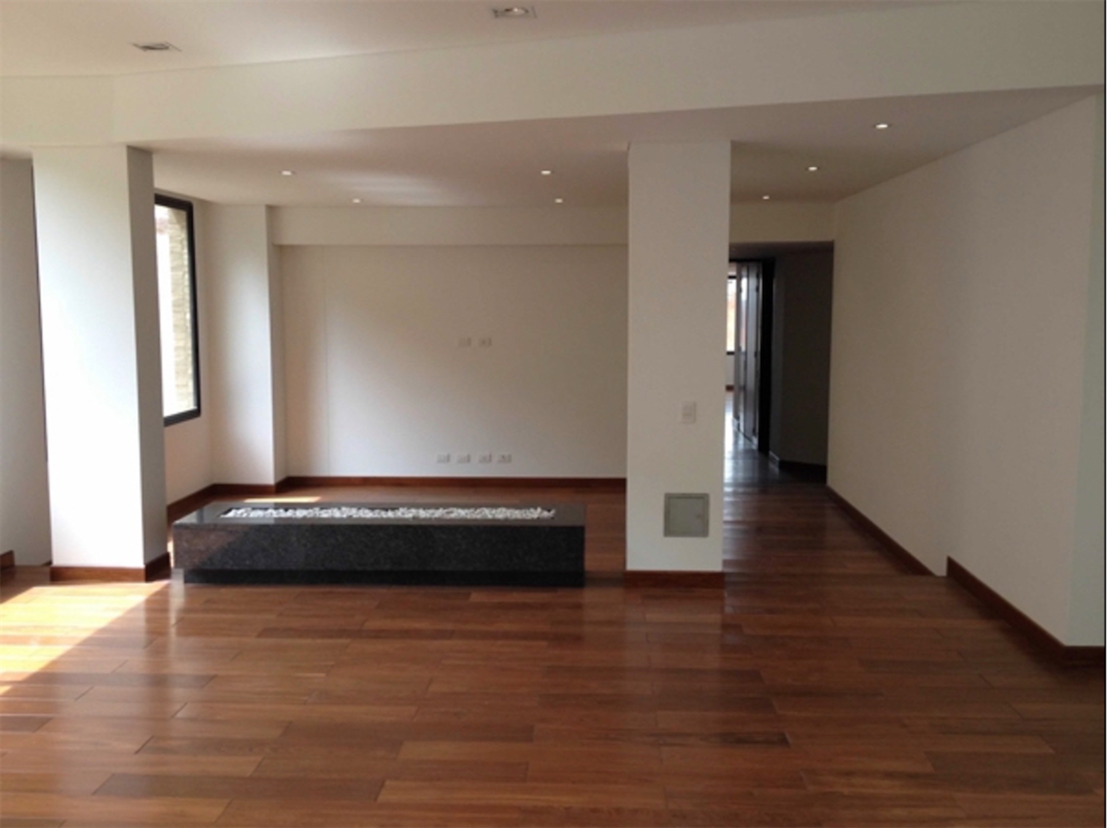 Lindo apartamento de 274 m2 + terraza de 81m2 en Cabrera / Altos del Retiro