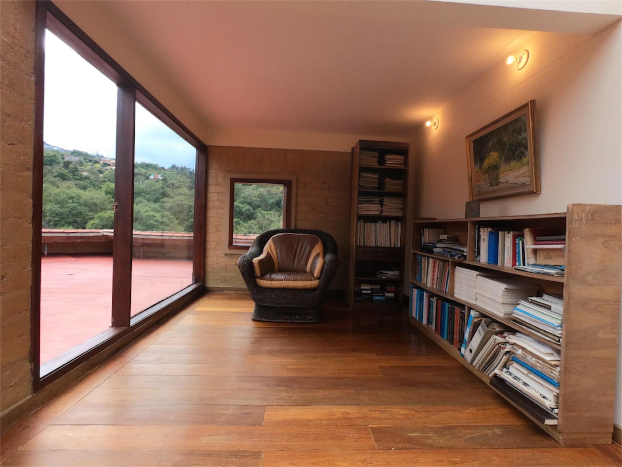 Un refugio privado de autor, con lago propio y 15.000 m² de naturaleza. El Hato, La Calera – Cund.