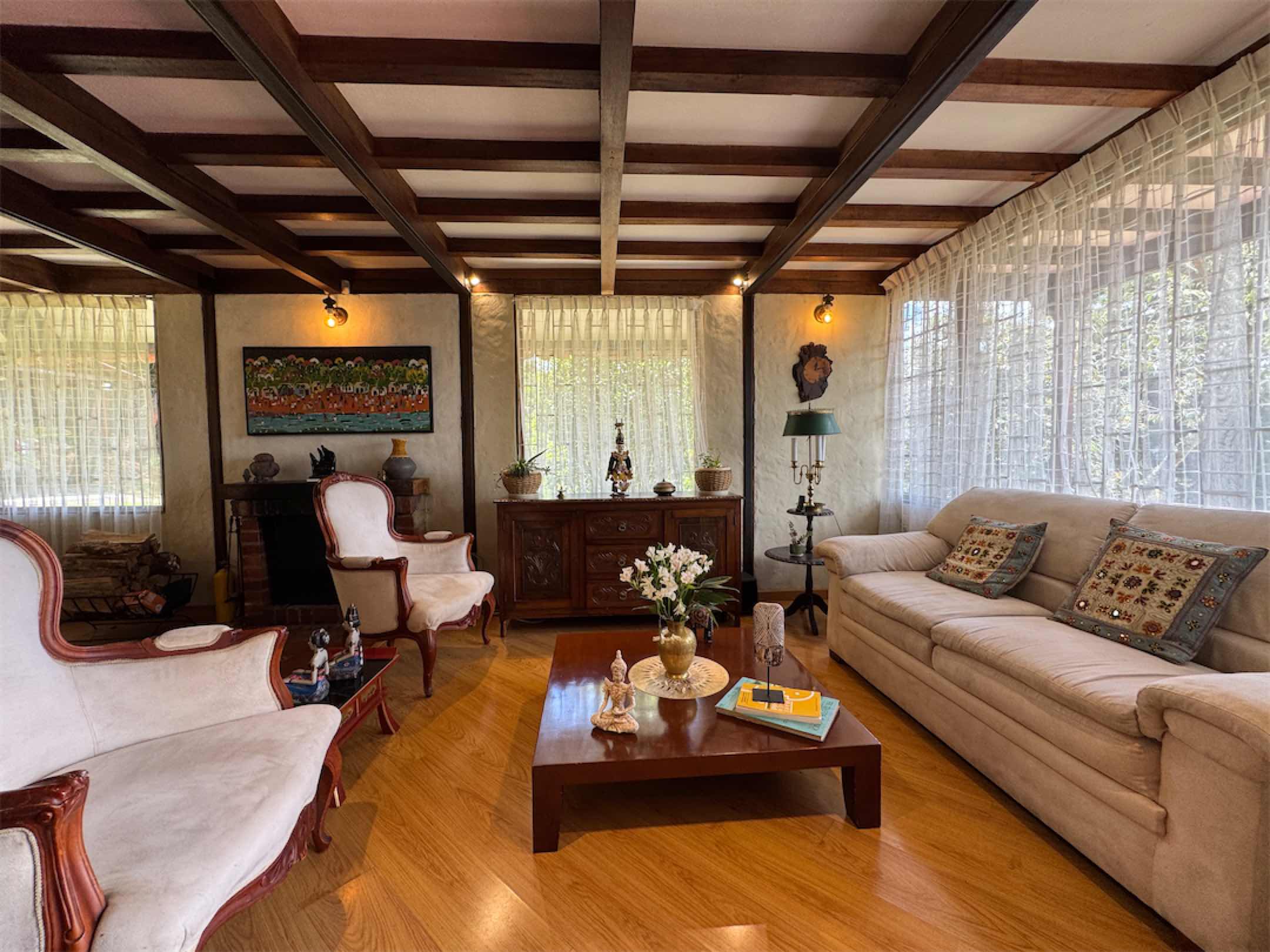 Encantador chalet campestre frente al Embalse San Rafael. La Calera – Cundinamarca