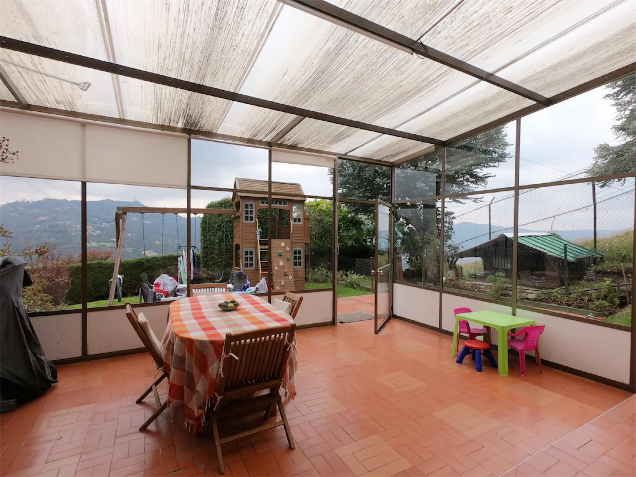 Linda casa de 380m2 en Conjunto Cerrado Bosques de La Calera-Cund