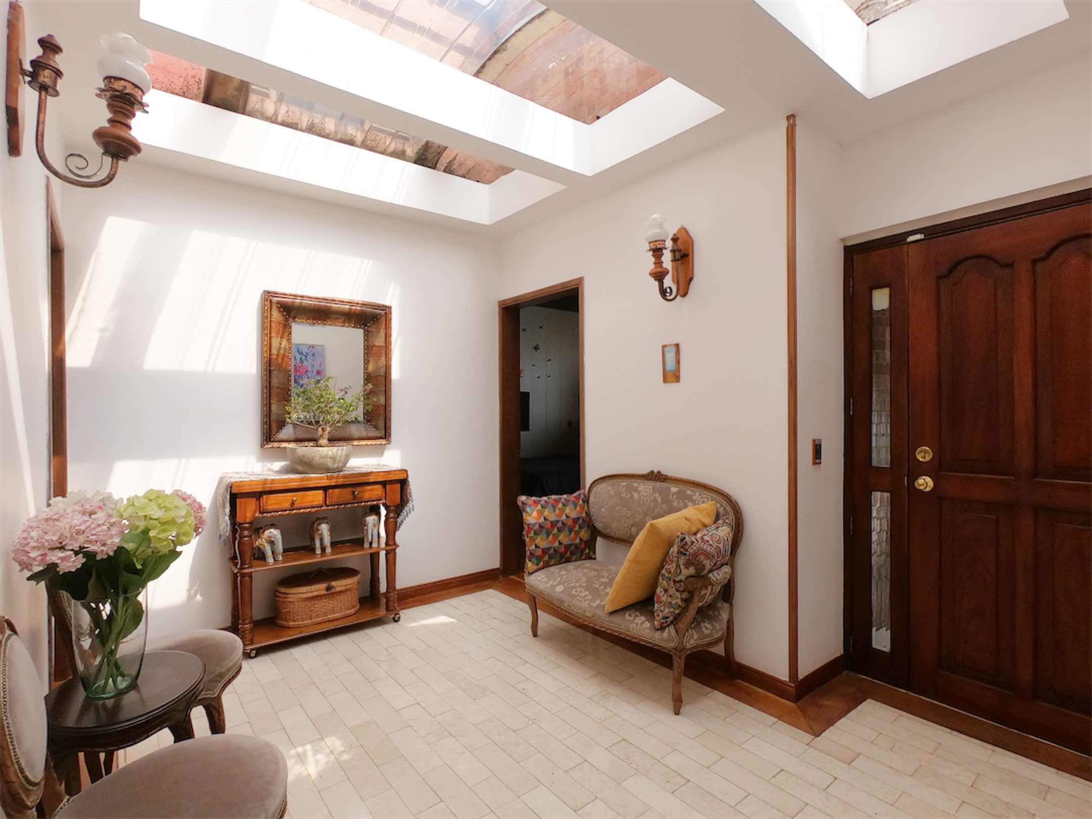 Linda casa de 380m2 en Conjunto Cerrado Bosques de La Calera-Cund