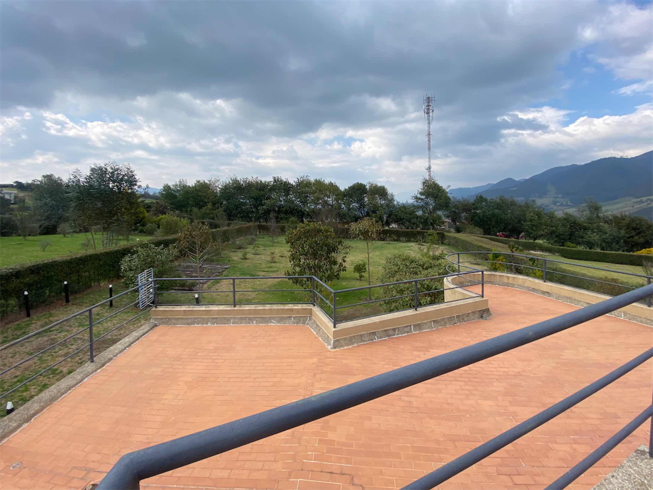 Espectacular casa de 427m2 en Conjunto Casa de Campo, La Calera