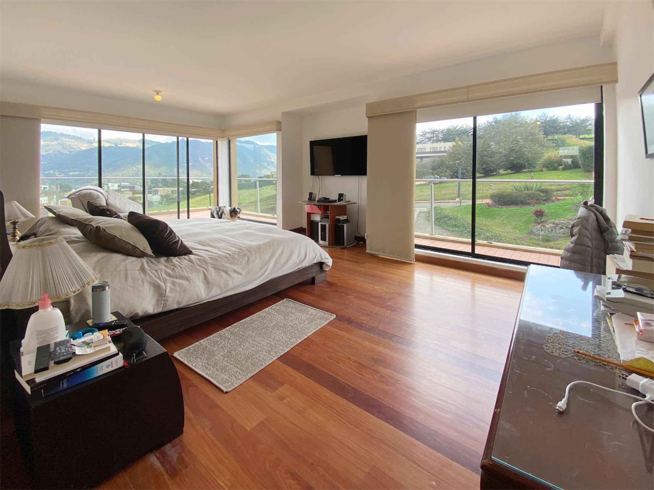 Espectacular casa de 427m2 en Conjunto Casa de Campo, La Calera