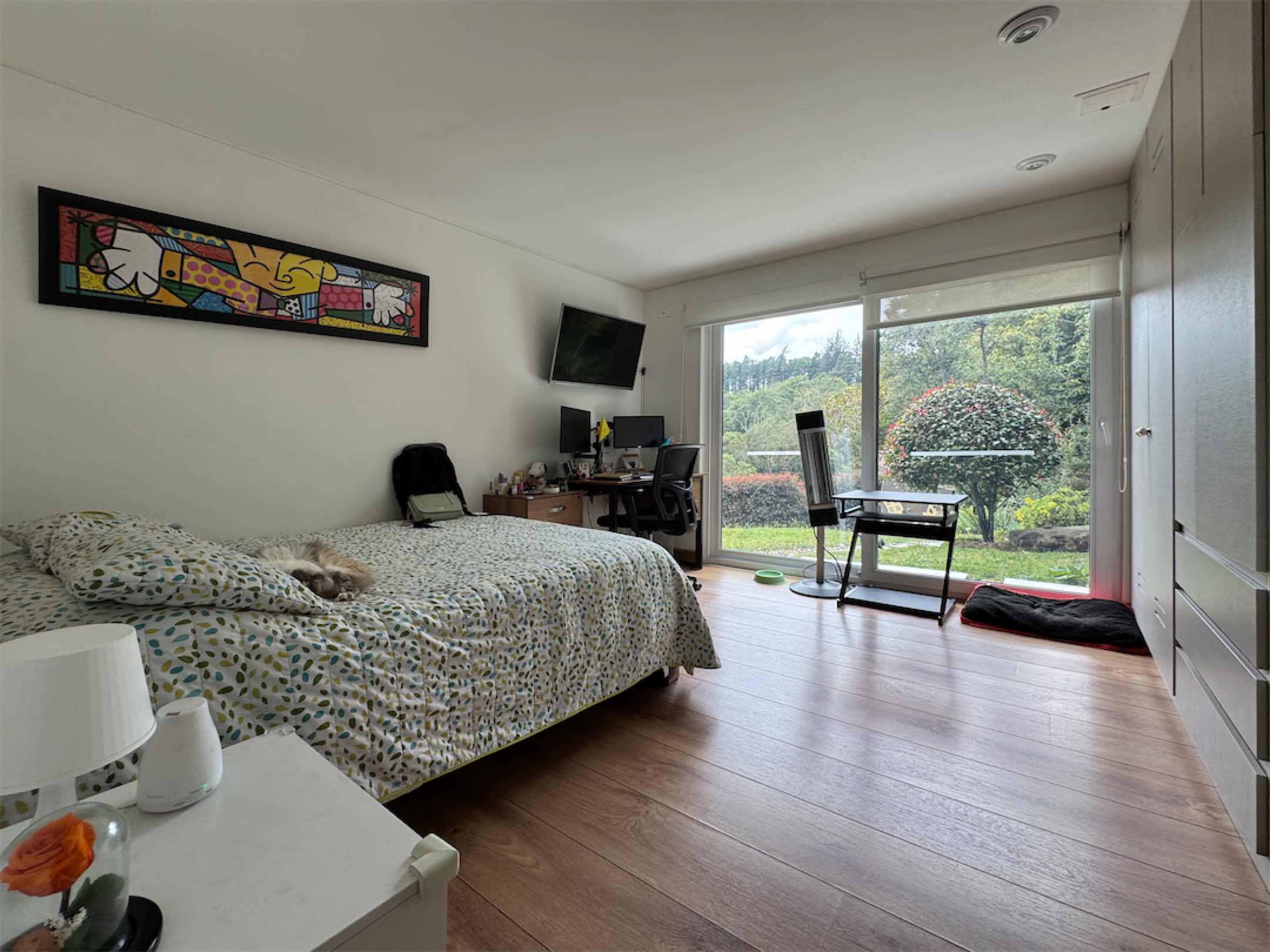 Linda casa de 340m2 con todo lo que sueñas, en Arboretto, vía La Calera