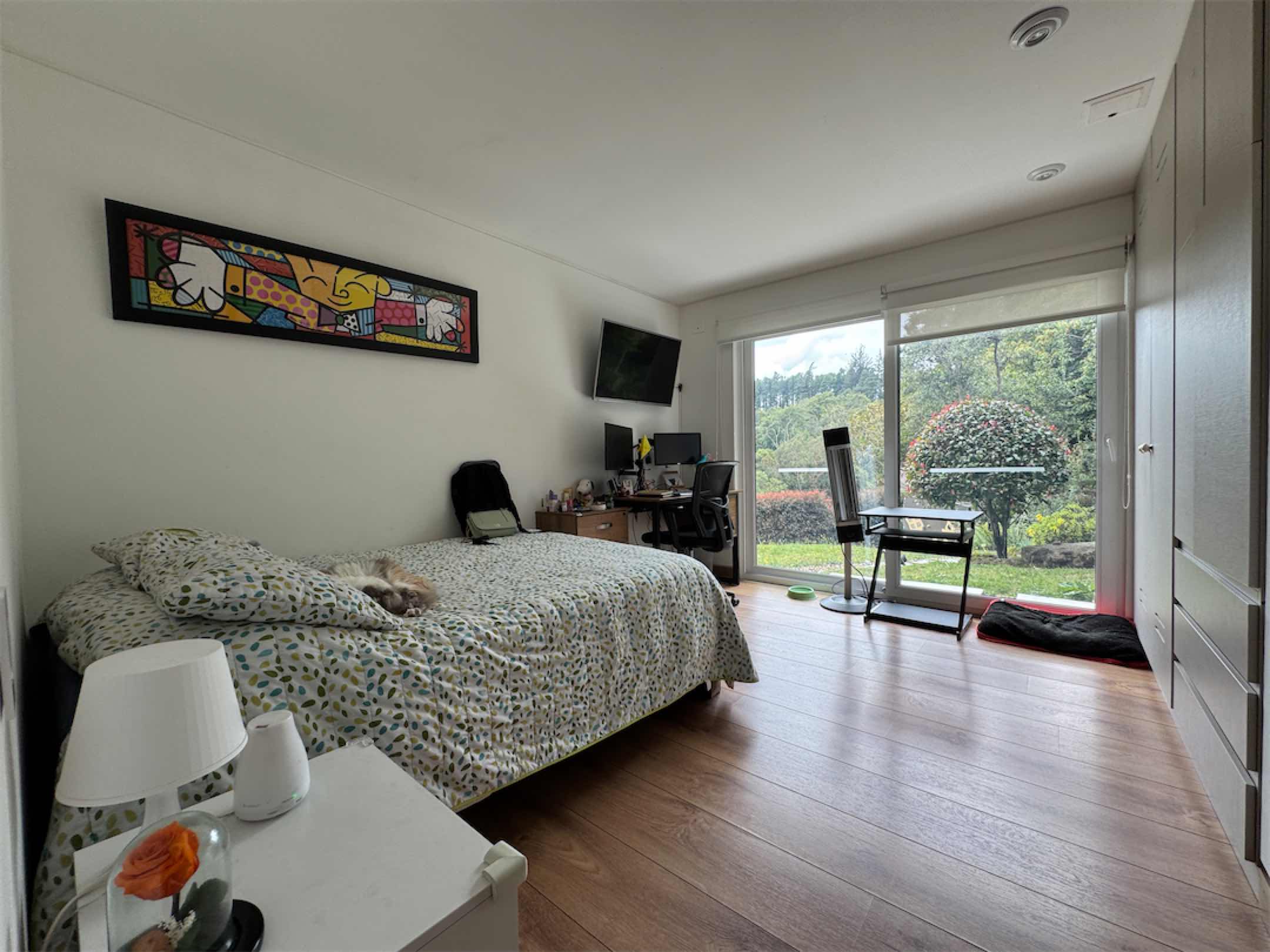 Linda casa de 340m2 con todo lo que sueñas, en Arboretto, vía La Calera