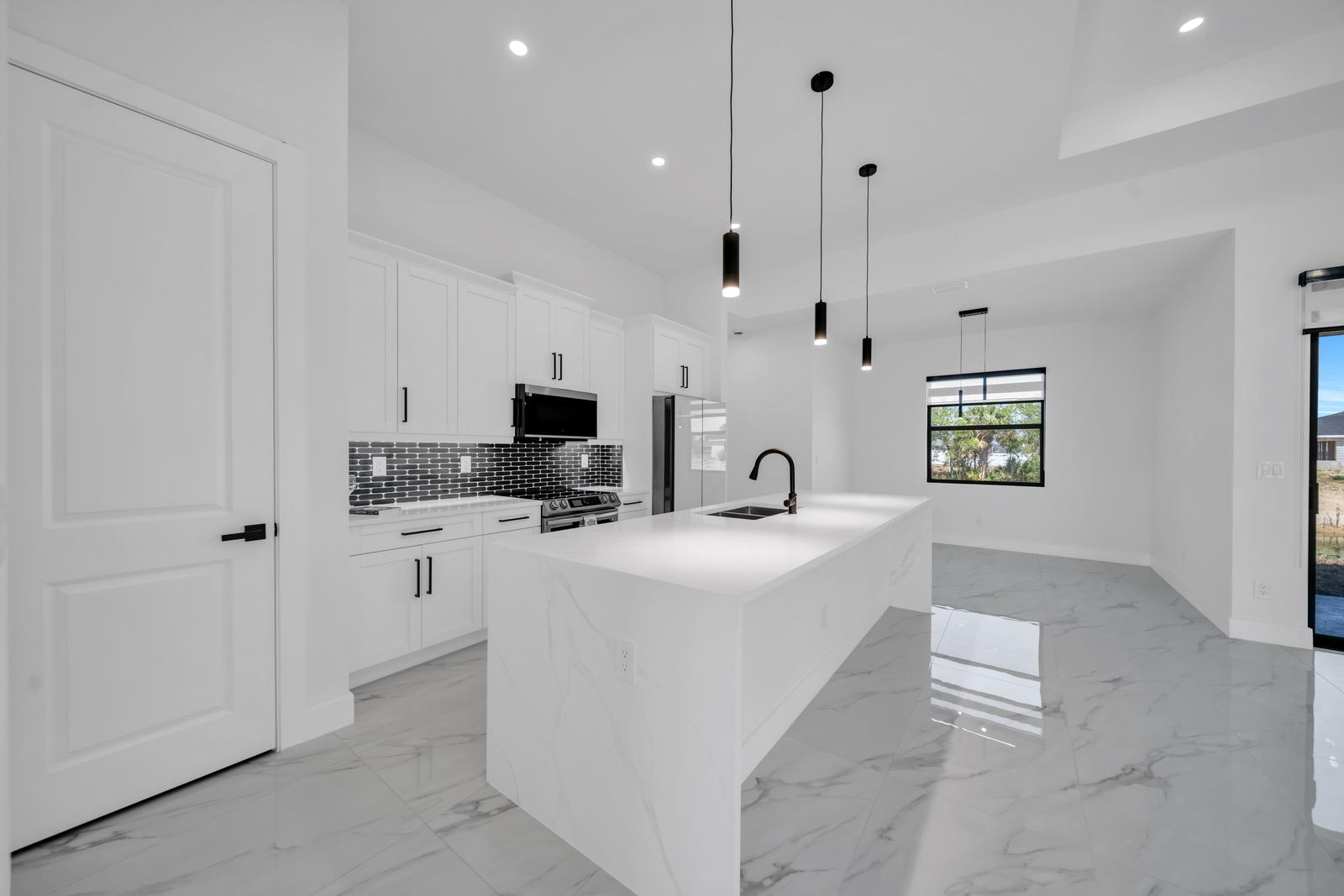 Casa nueva y moderna de 155m2 en Cape Coral – La Florida USA