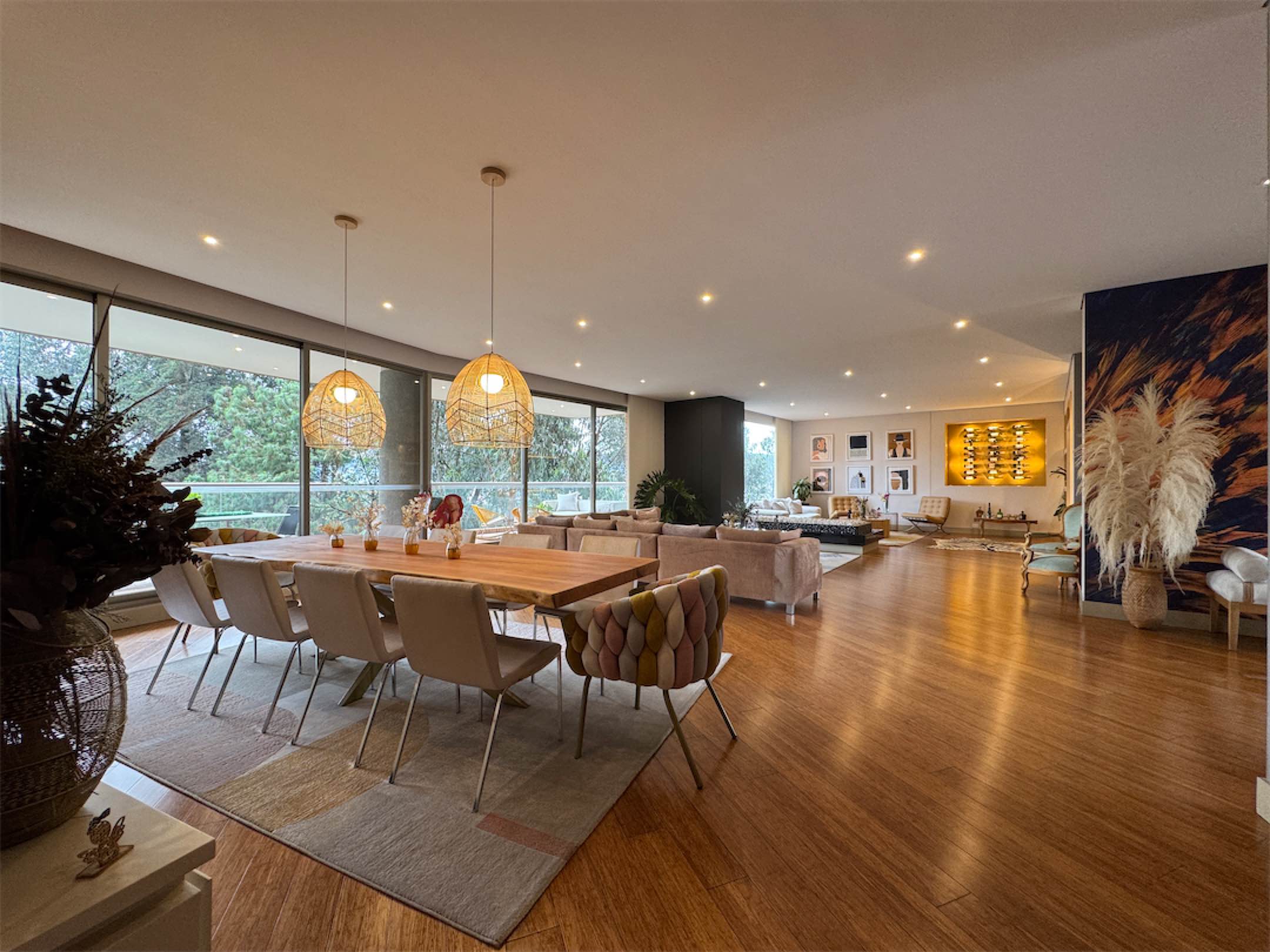 Lindo apartamento remodelado de 415m2 con 2 terrazas, en Montereserva