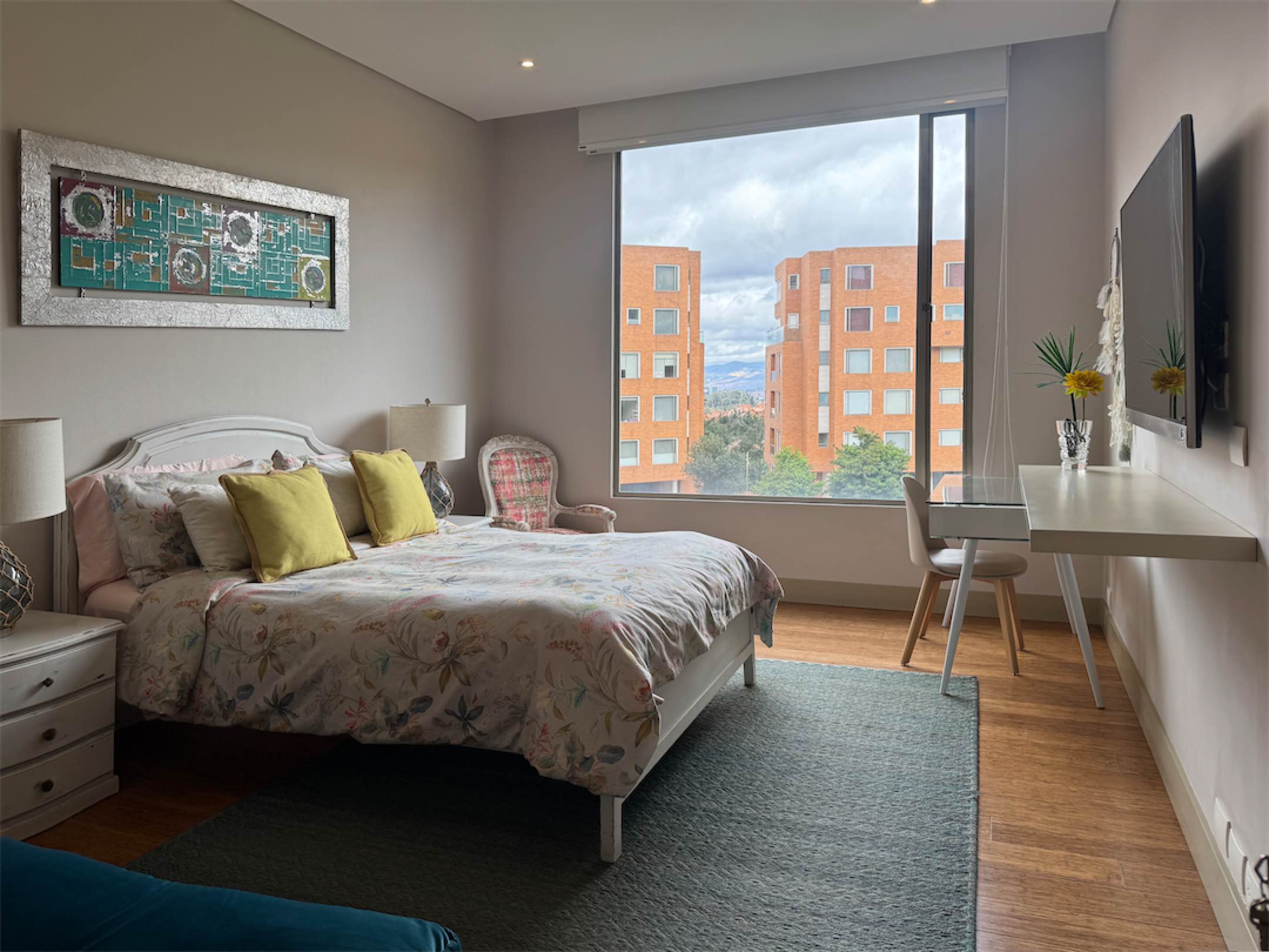 Lindo apartamento remodelado de 415m2 con 2 terrazas, en Montereserva