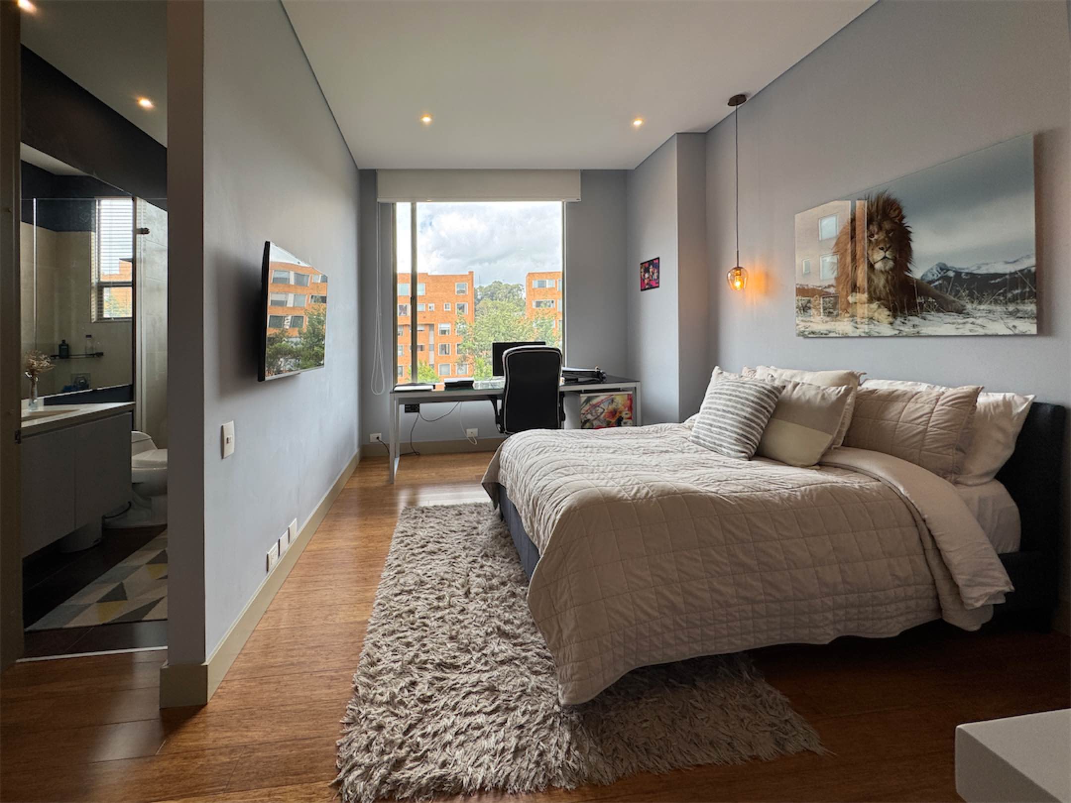Lindo apartamento remodelado de 415m2 con 2 terrazas, en Montereserva