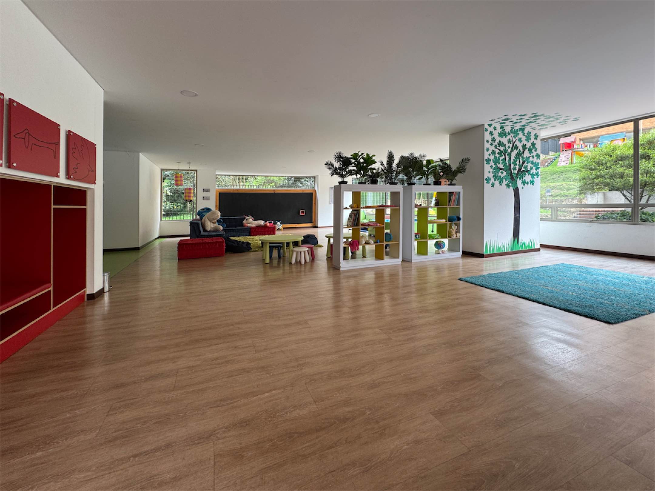 Lindo apartamento remodelado de 415m2 con 2 terrazas, en Montereserva