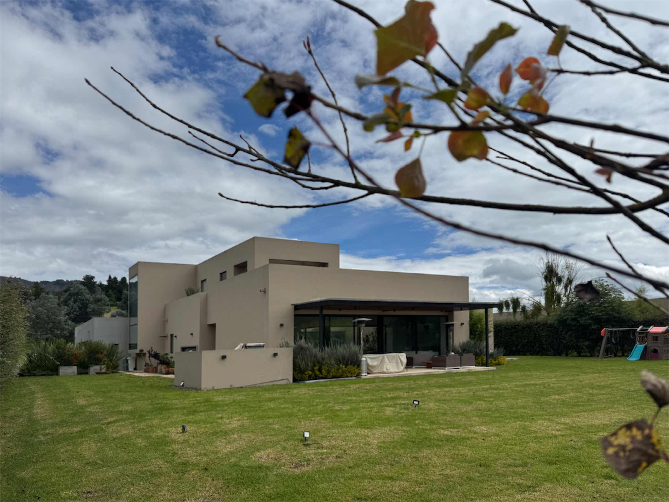 Casa de campo de alto standing con 503m2 y vista a lago, en Reserva de Potosí