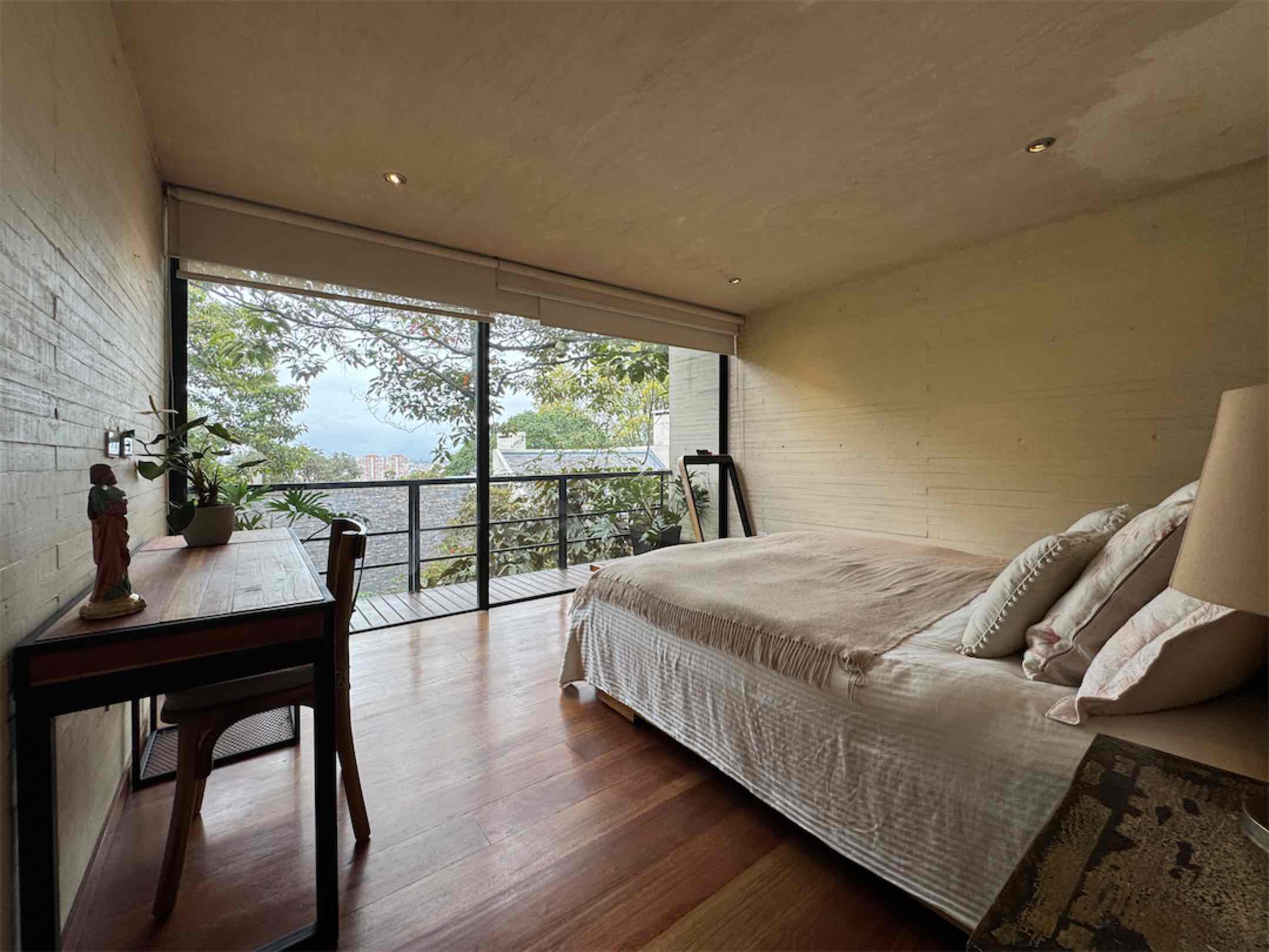 Una obra arquitectónica de 250m2 en medio de la naturaleza. Niquia, Provenza – Bogotá