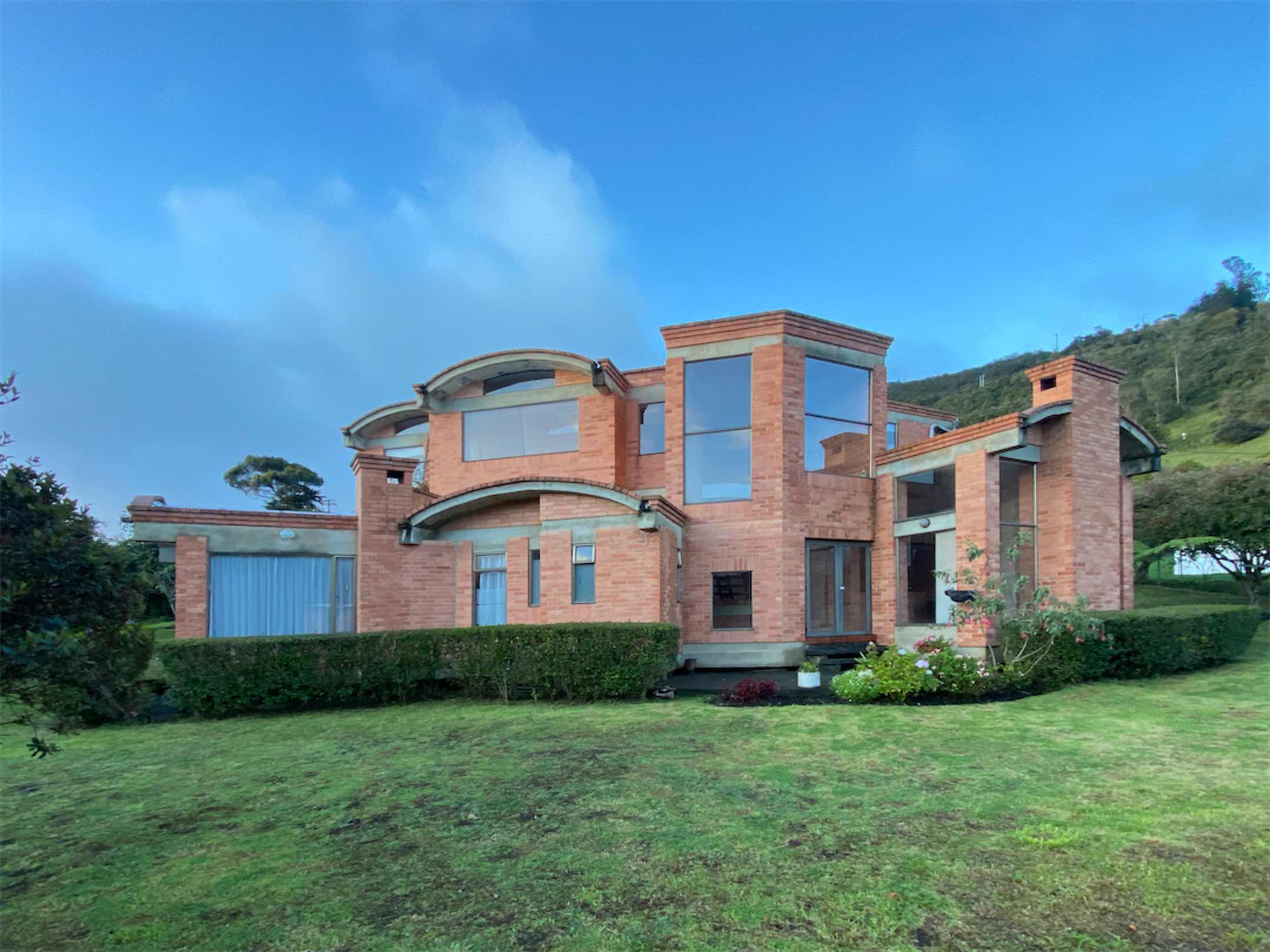 Linda casa campestre de 200 m2 en San Diego, El Salitre – La Calera