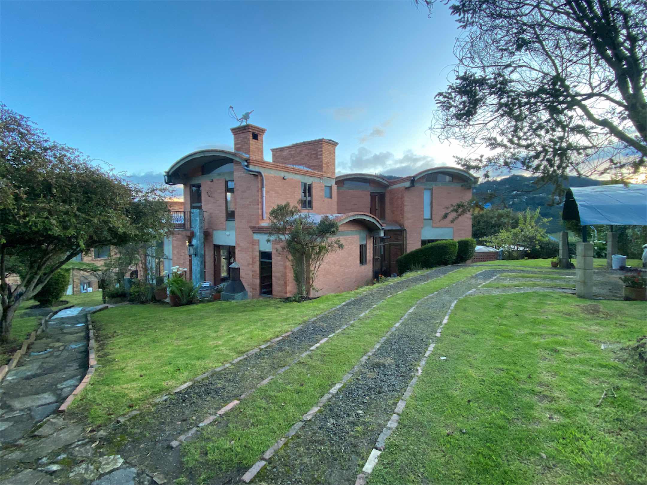 Linda casa campestre de 200 m2 en San Diego, El Salitre – La Calera