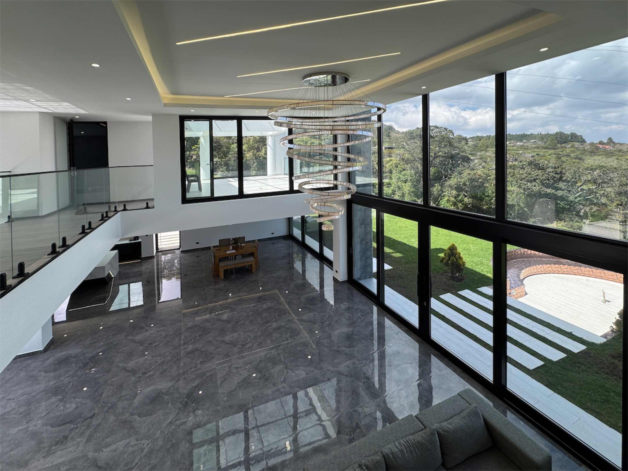 Singular obra contemporánea de Salgado Arquitectos. Bosques del Encenillo, La Calera – Cund.