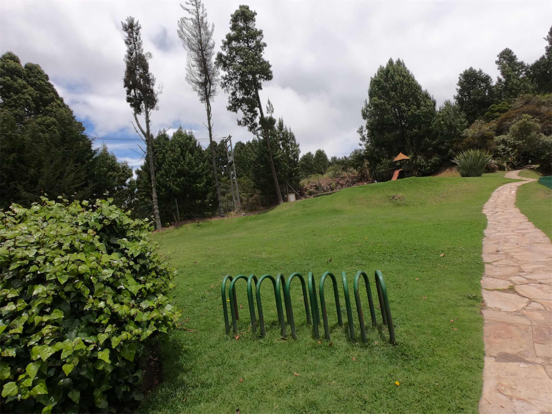 La tranquilidad que tu familia merece, a solo minutos de Bogotá. Conjunto cerrado Arboretto.