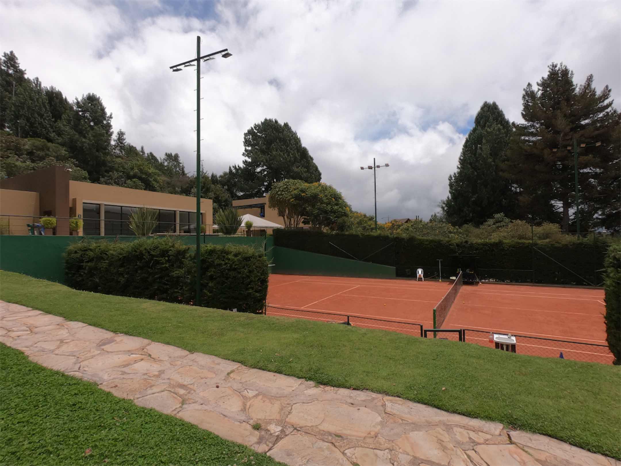 La tranquilidad que tu familia merece, a solo minutos de Bogotá. Conjunto cerrado Arboretto.