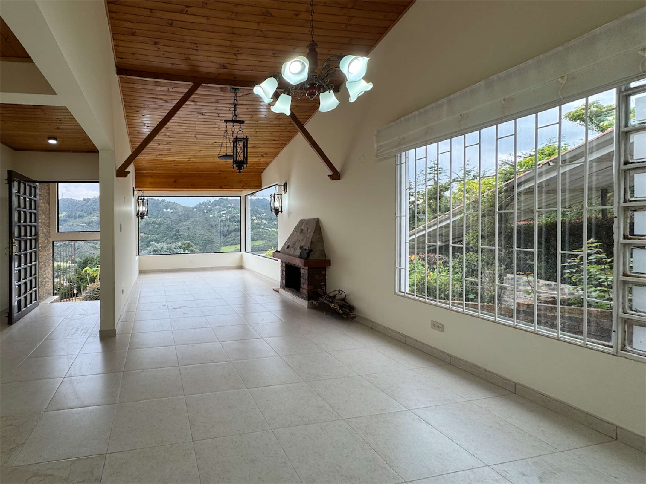 Linda casa campestre de 204m2 en San Diego, La Calera Cundinamarca