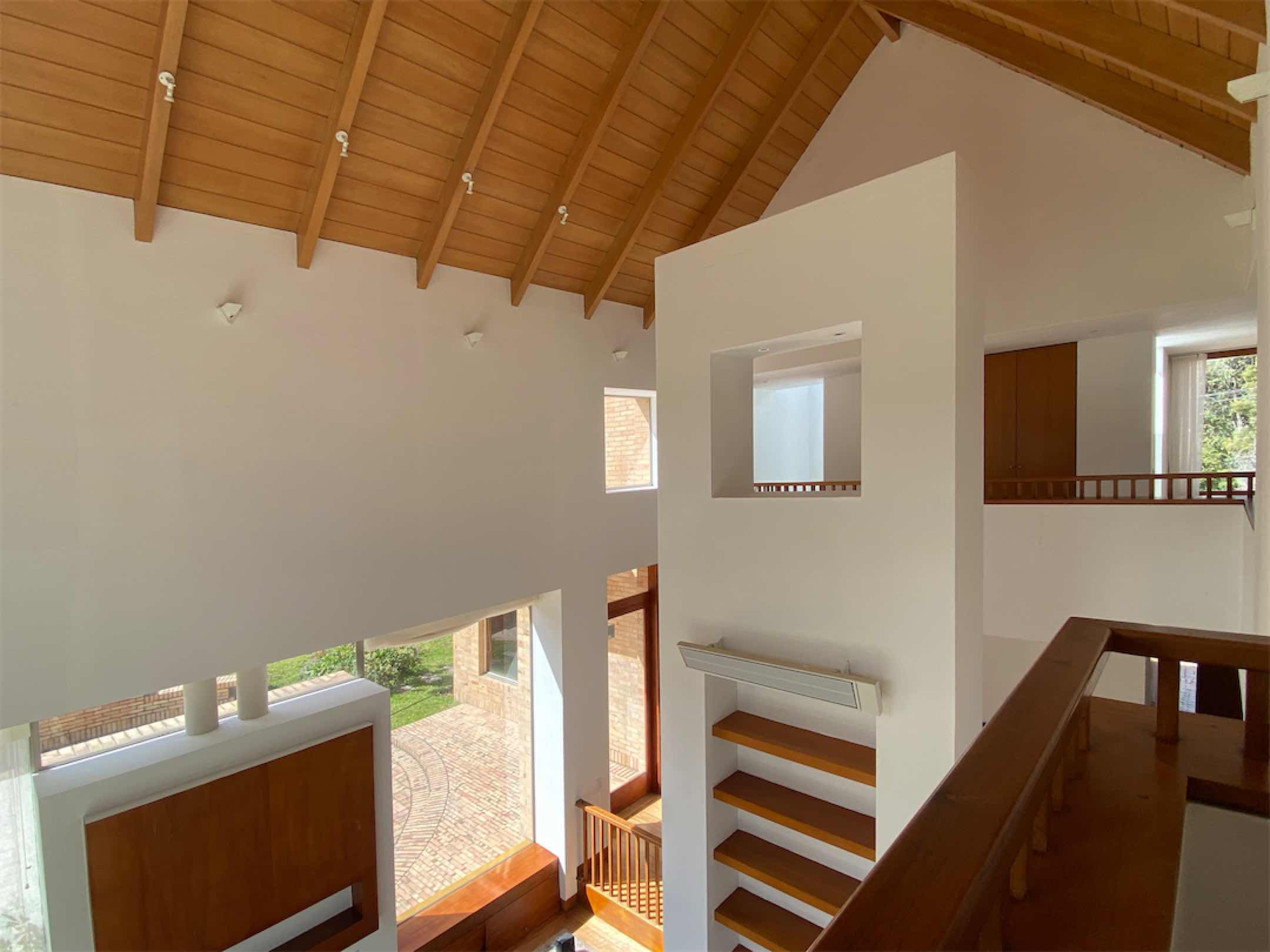 6 Sala Balcon 3 Una de las casas más lindas de Sikasue, diseñada por arquitectos para sentirse como hogar
